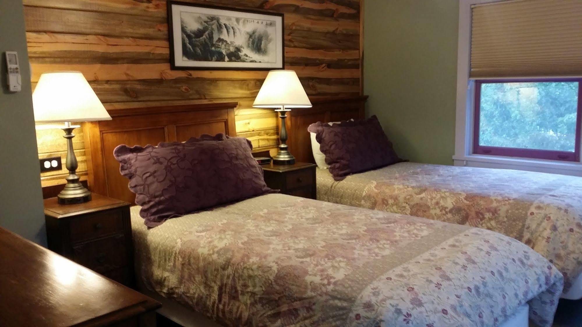 Briar Rose Bed & Breakfast ボウルダー エクステリア 写真