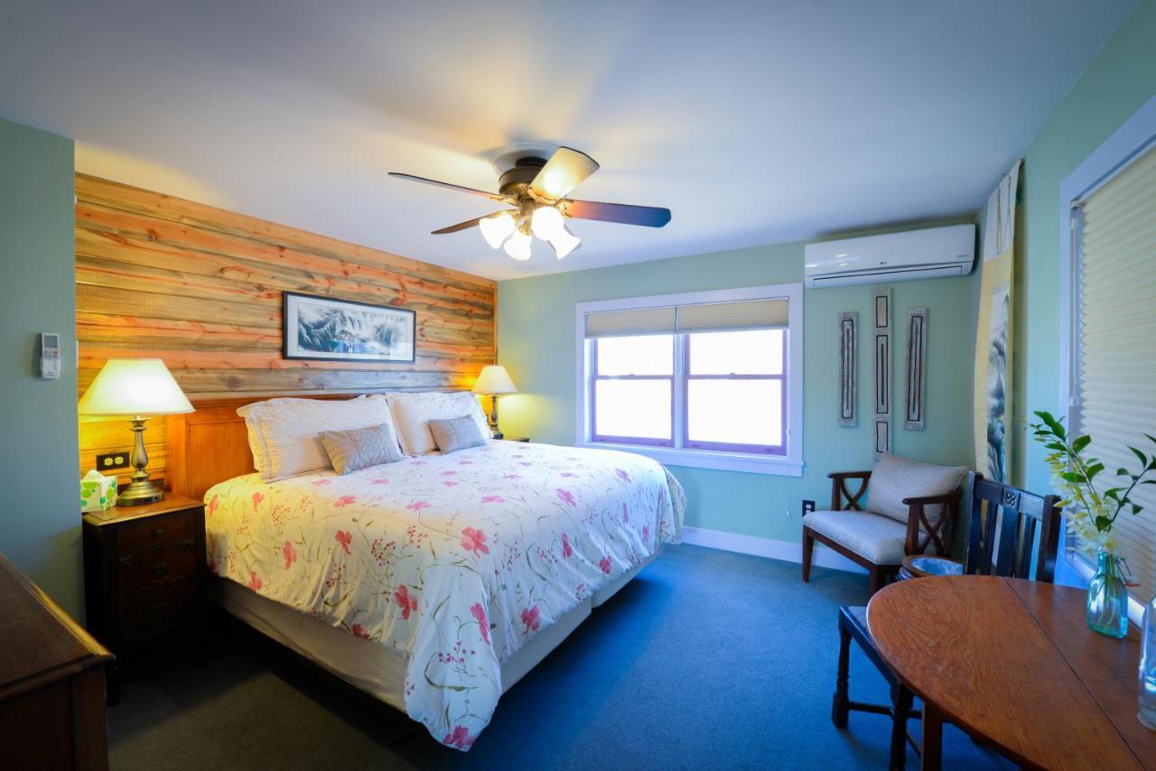 Briar Rose Bed & Breakfast ボウルダー エクステリア 写真