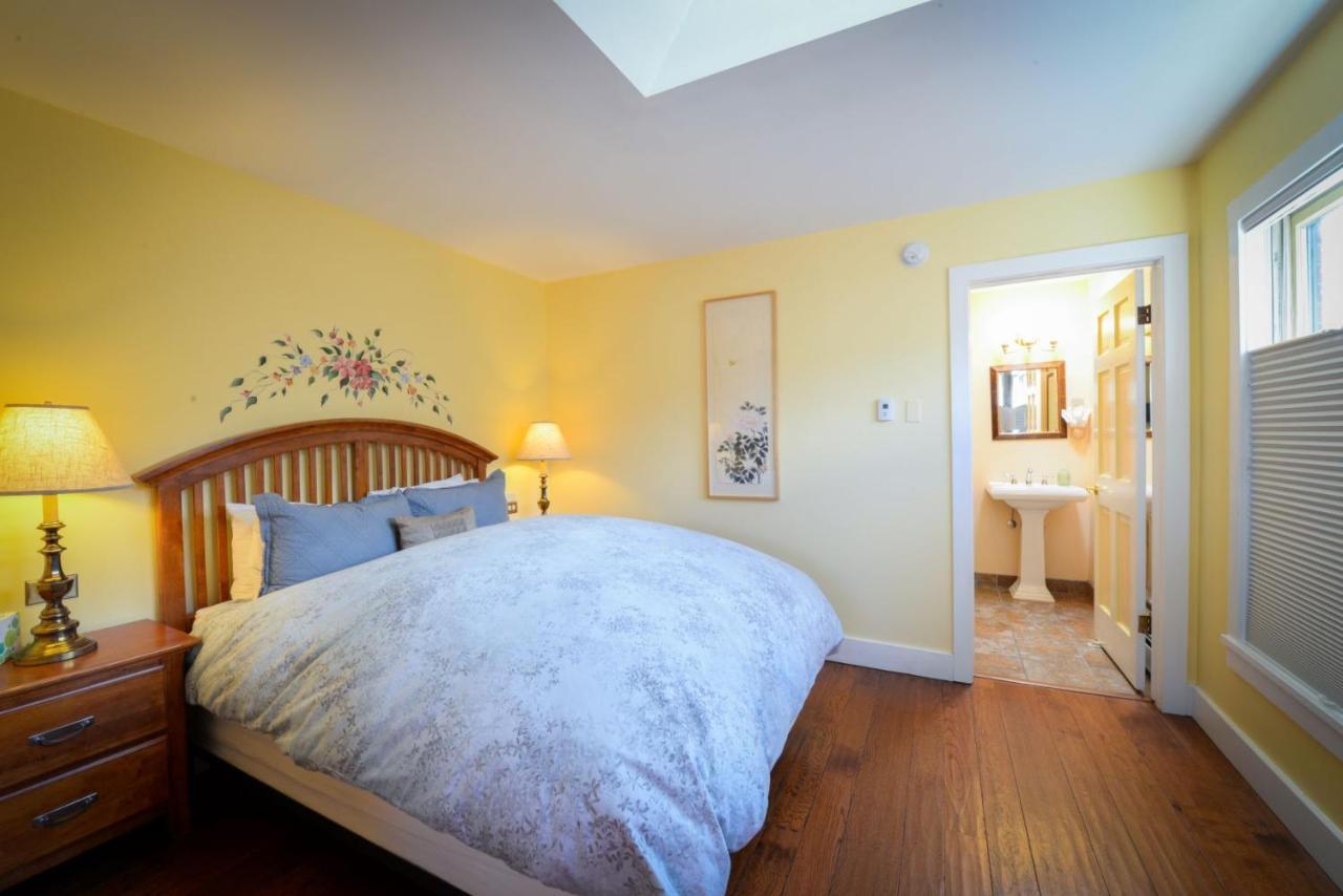 Briar Rose Bed & Breakfast ボウルダー 部屋 写真